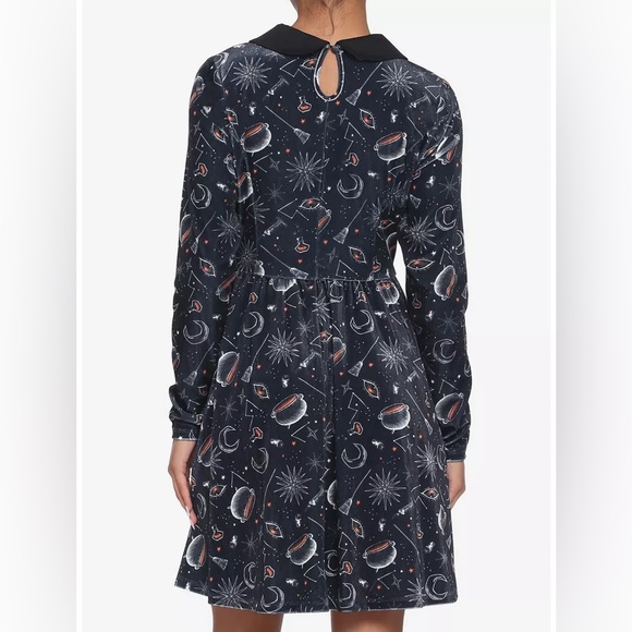 NWOT Her Universe Disney Hocus Pocus Symbols Collar Dress - Picture 2 of 7